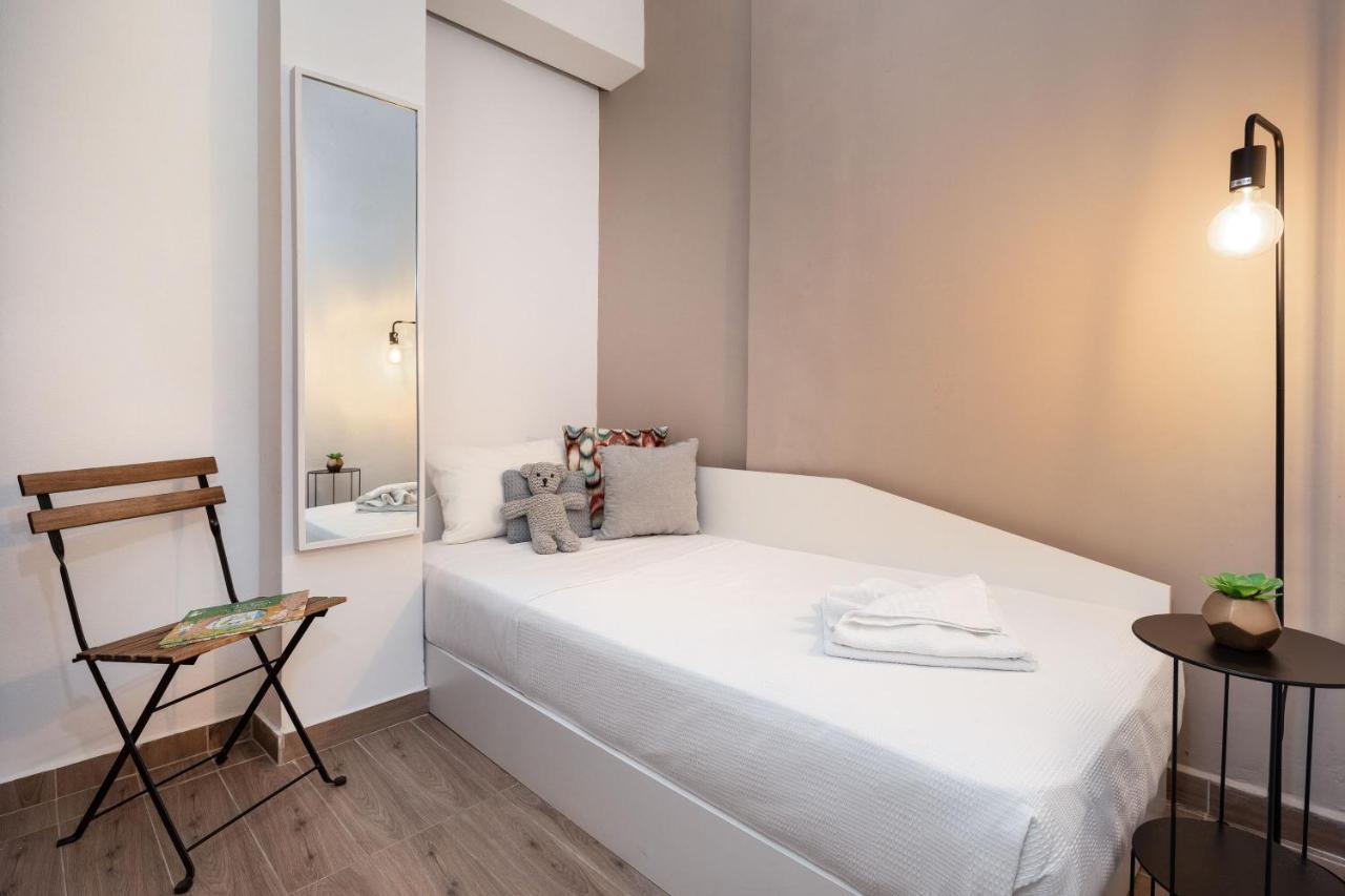 Mystique 2 Bd Aparment By Blupine Apartment Athens Exterior photo