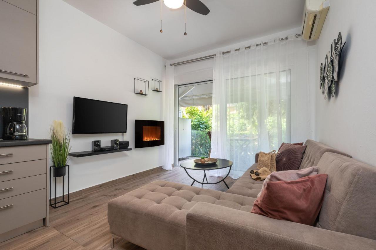 Mystique 2 Bd Aparment By Blupine Apartment Athens Exterior photo