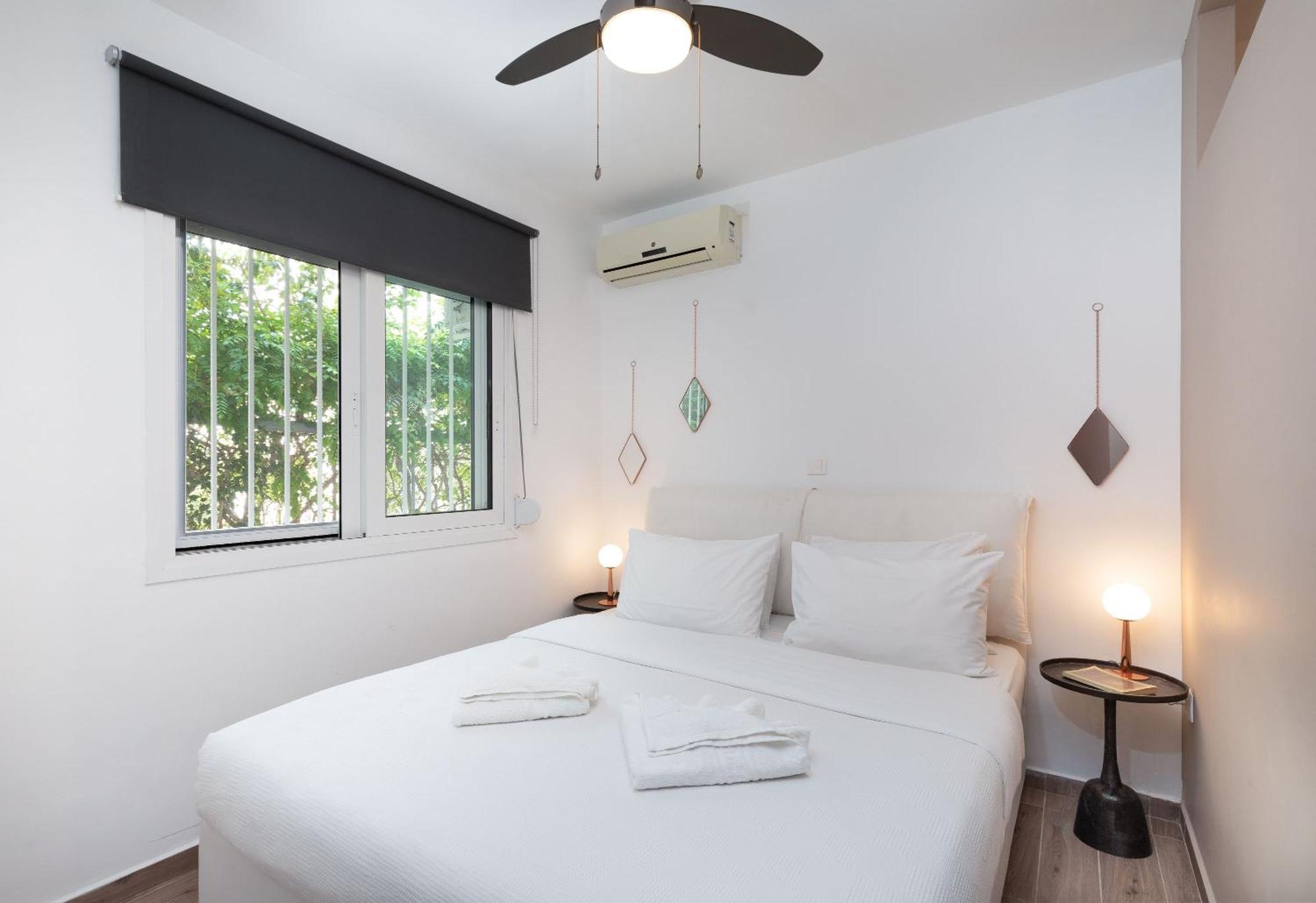 Mystique 2 Bd Aparment By Blupine Apartment Athens Exterior photo